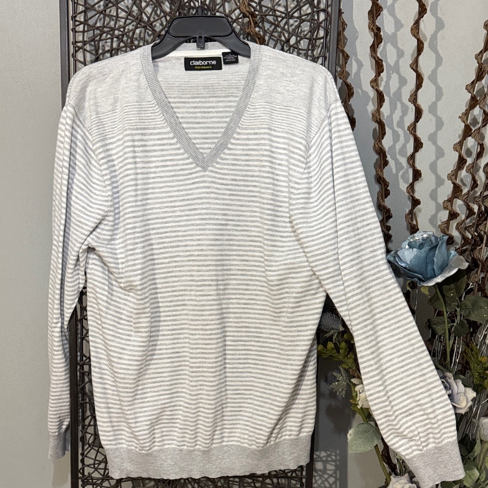 Claiborne Men's Striped Gray V-Neck Sweater - Picture 2 of 6